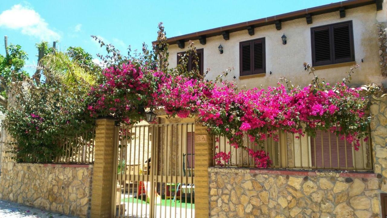 Villa Casa Vacanze Mediterraneo Tre Fontane Exterior foto