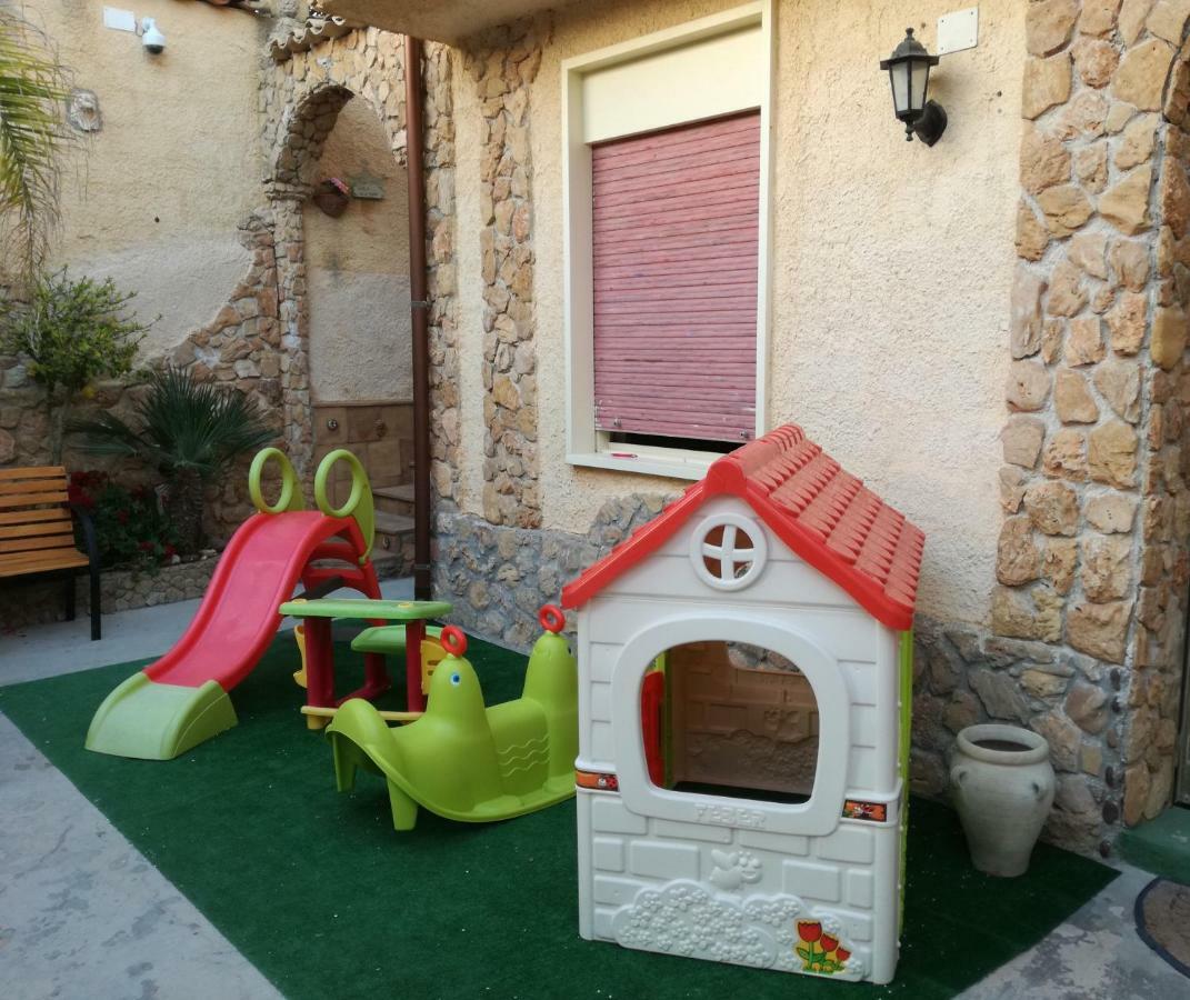 Villa Casa Vacanze Mediterraneo Tre Fontane Exterior foto